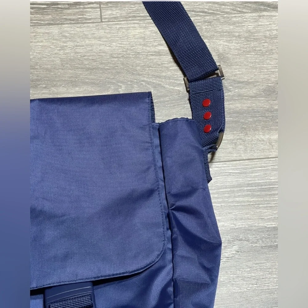 Official Lacoste Live Laptop Messenger Travel Bag Shoulder Cross Body EUC